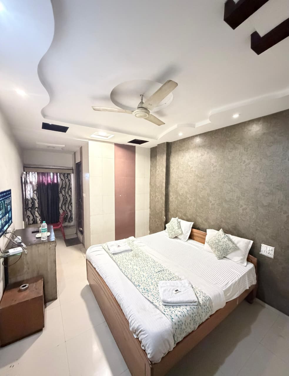 Regular Room Hotel SR